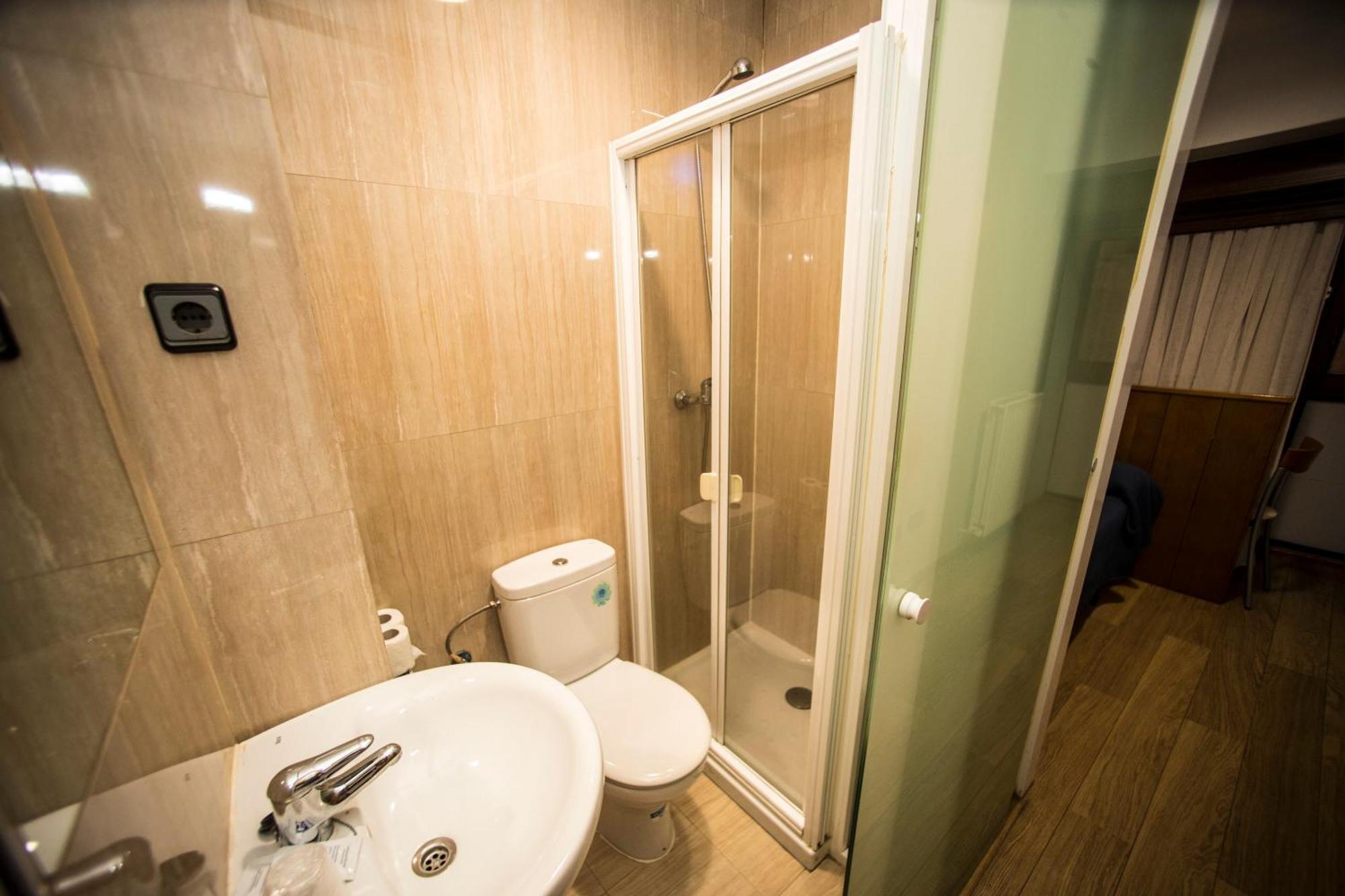 Hostal Caballeros سوريا المظهر الخارجي الصورة