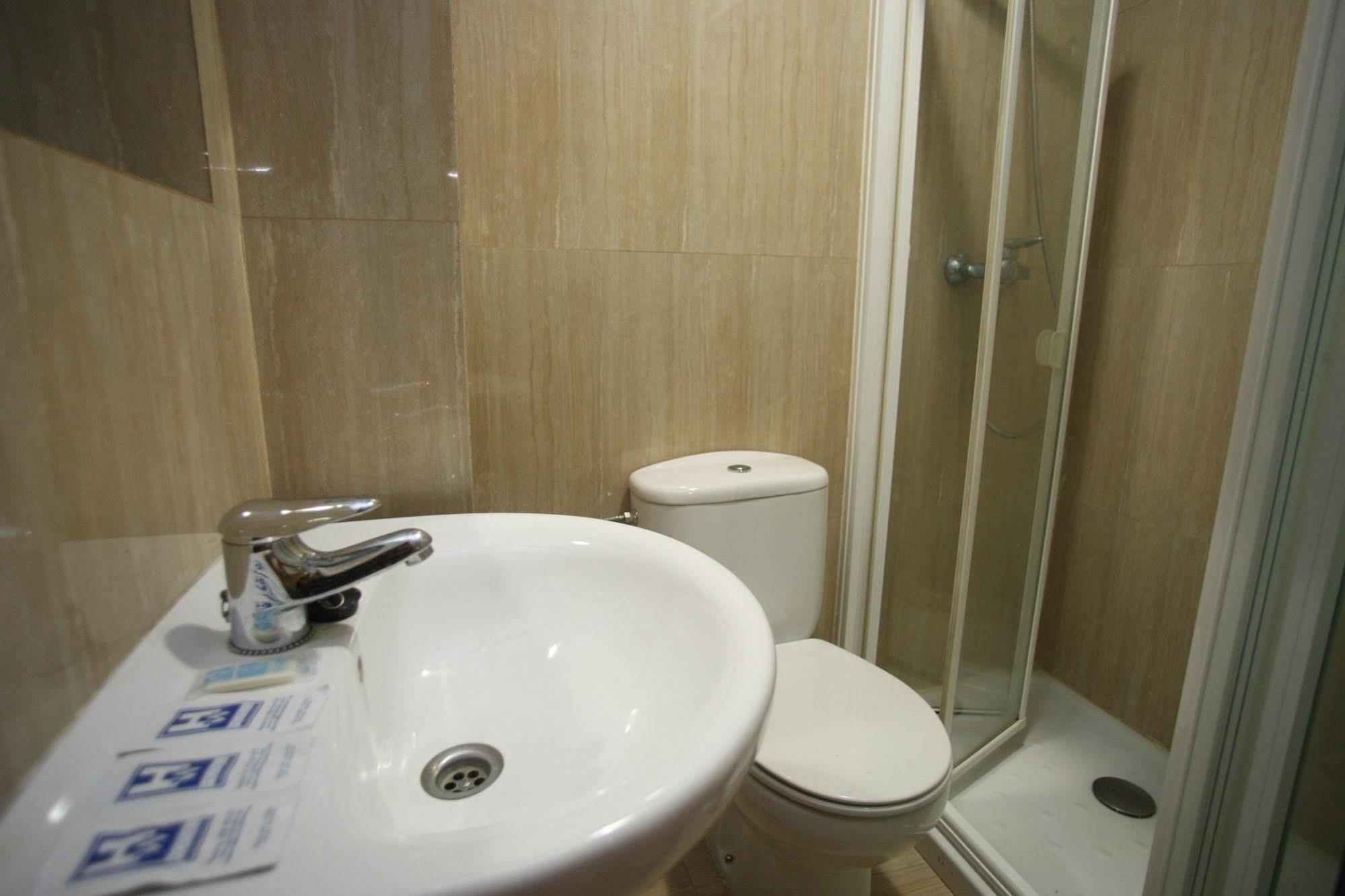 Hostal Caballeros سوريا المظهر الخارجي الصورة
